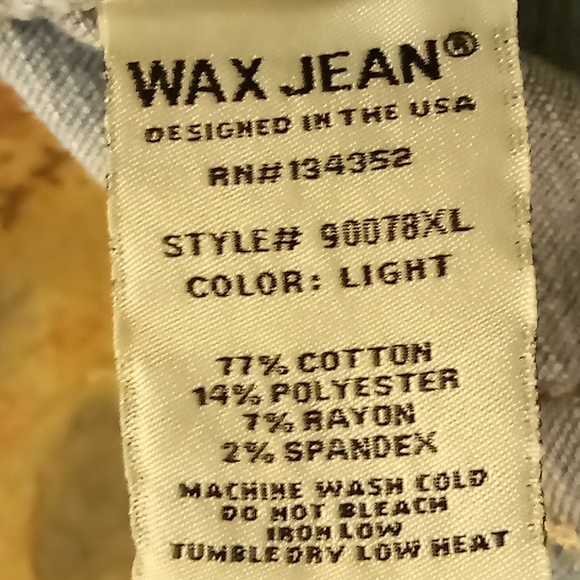 Basic Denim Wax Jean Shorts - Picture 9 of 10